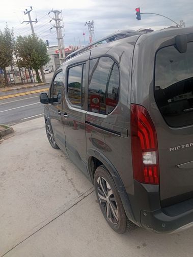 PEUGEOT RIFTER