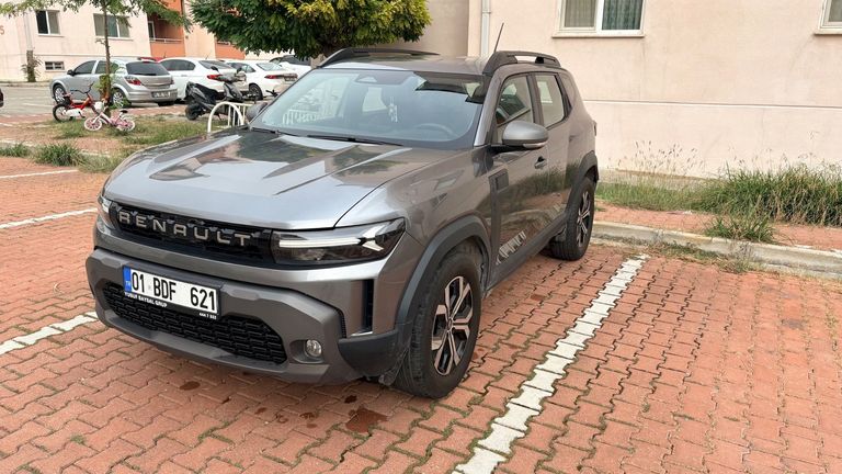 RENAULT DUSTER