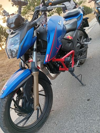 TVS Apache RTR 200