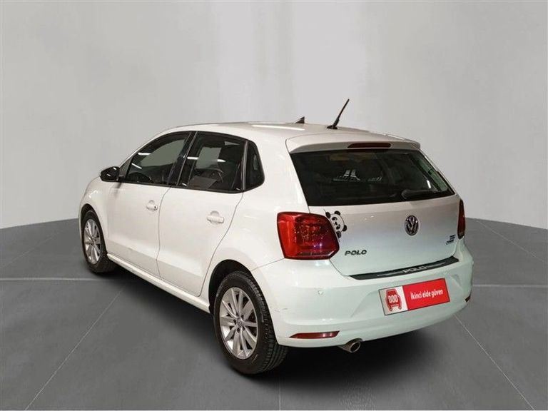 VOLKSWAGEN POLO