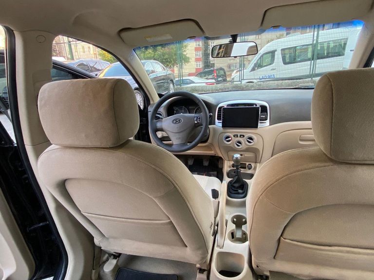 HYUNDAI ACCENT