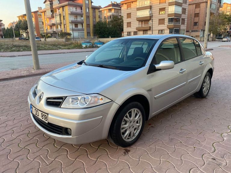 RENAULT MEGANE