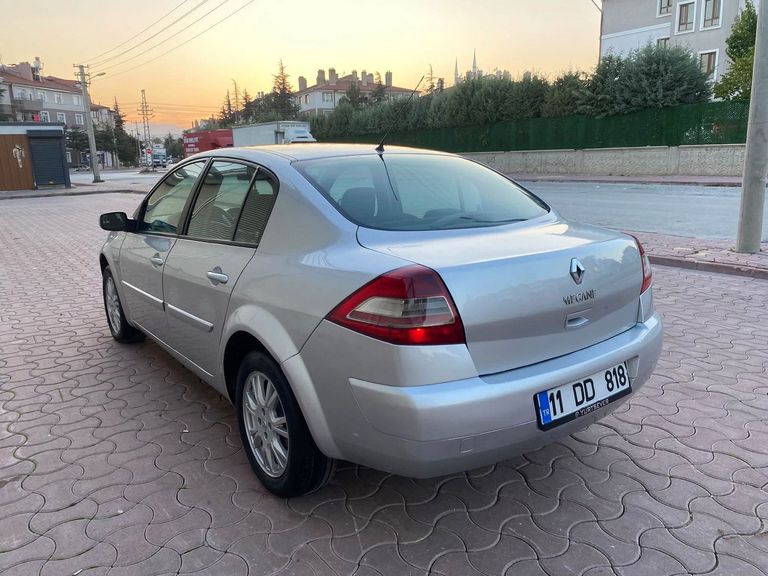 RENAULT MEGANE