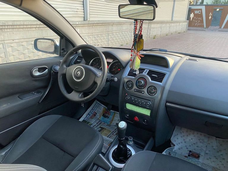 RENAULT MEGANE