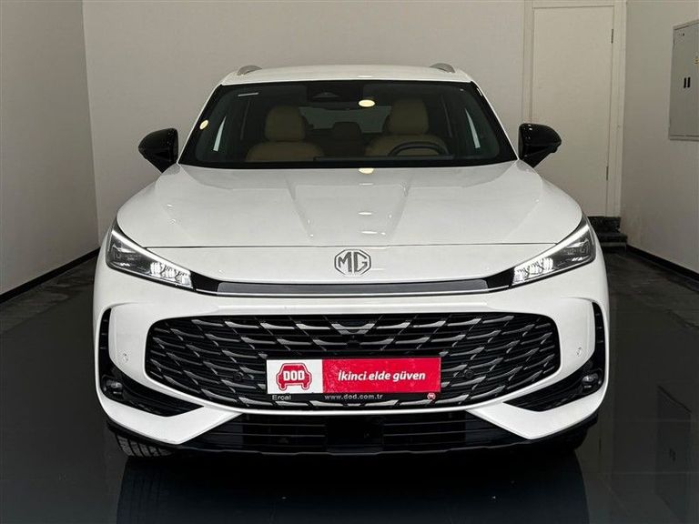 MG HS
