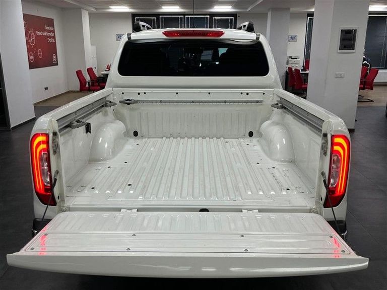 MERCEDES-BENZ X-CLASS