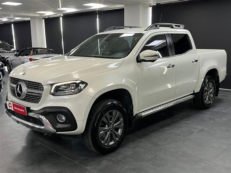 MERCEDES-BENZ X-CLASS