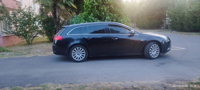 OPEL INSIGNIA