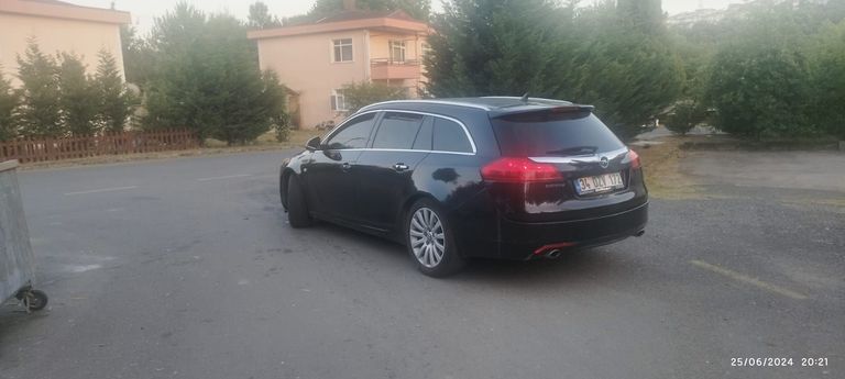 OPEL INSIGNIA