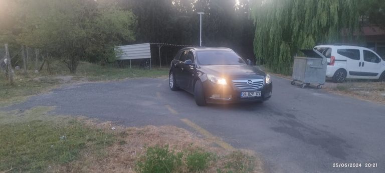 OPEL INSIGNIA