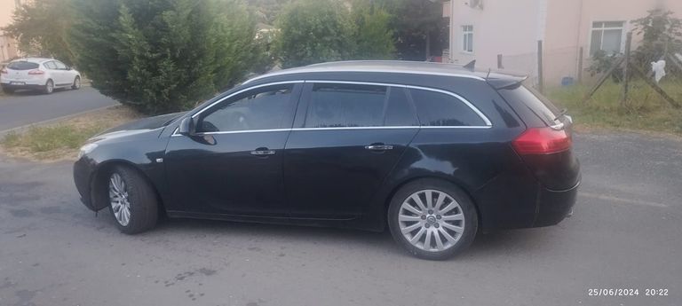 OPEL INSIGNIA