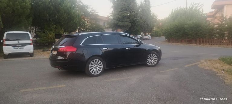 OPEL INSIGNIA