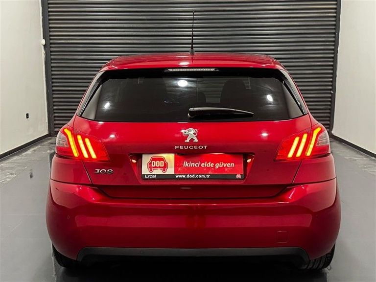 PEUGEOT 308