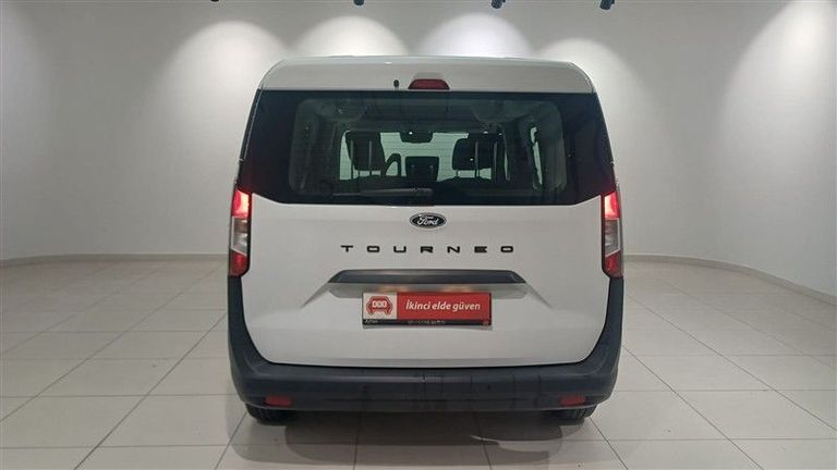 FORD TOURNEO COURIER