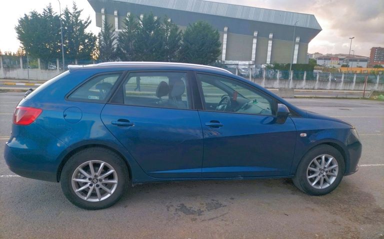 SEAT IBIZA