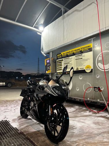 CFmoto 250SR