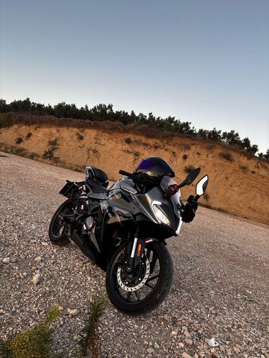 CFmoto 250SR