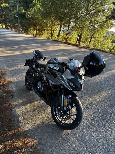 CFmoto 250SR