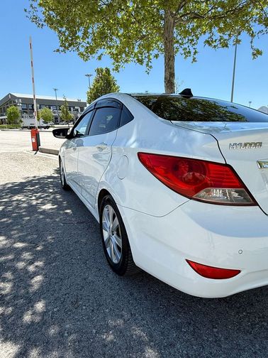 HYUNDAI ACCENT BLUE