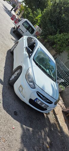 HYUNDAI ACCENT BLUE