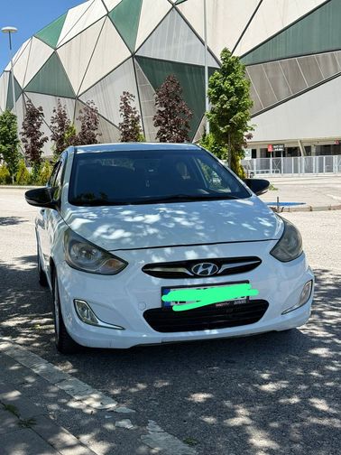 HYUNDAI ACCENT BLUE