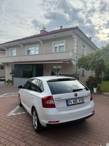 SKODA RAPID