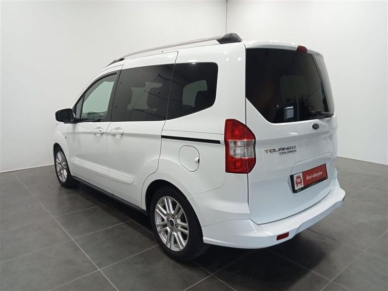 FORD TOURNEO COURIER