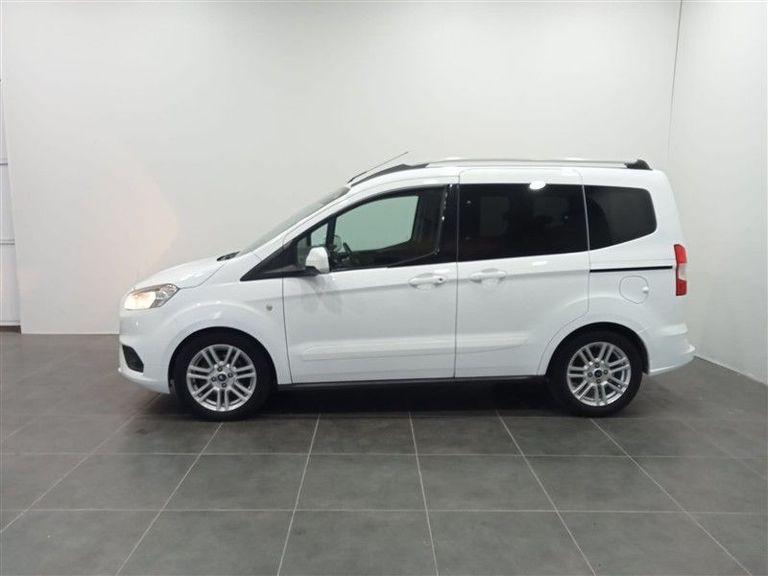 FORD TOURNEO COURIER