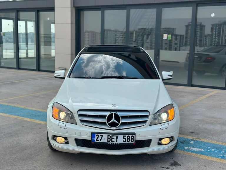 MERCEDES-BENZ C-SERISI