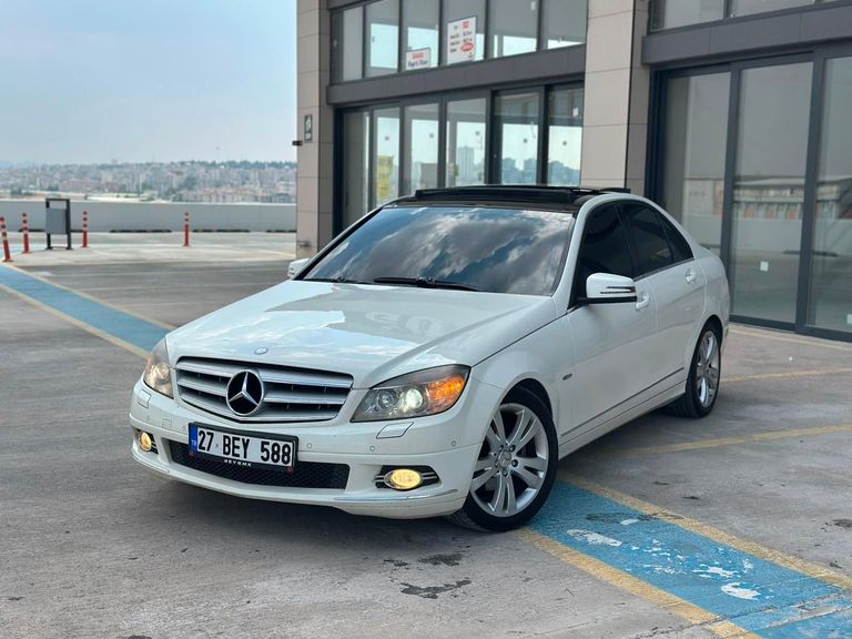 MERCEDES-BENZ C-SERISI