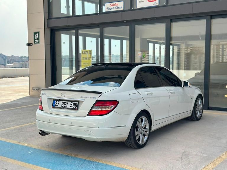 MERCEDES-BENZ C-SERISI