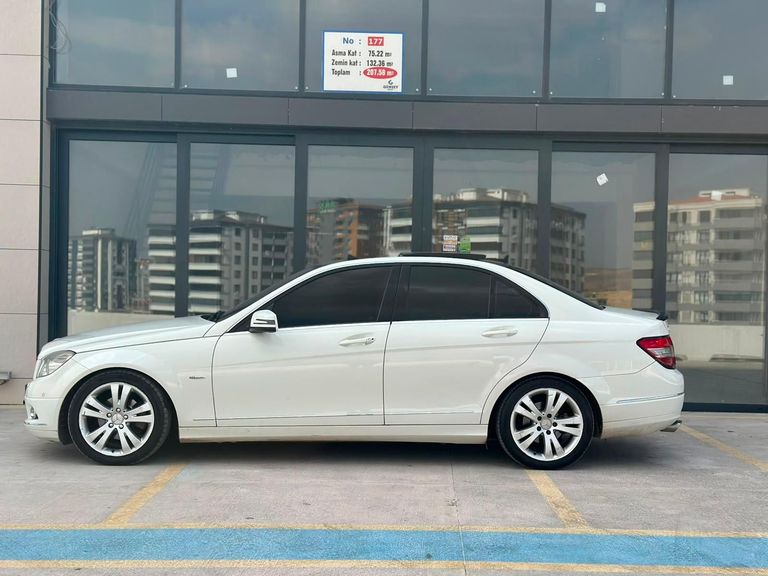 MERCEDES-BENZ C-SERISI