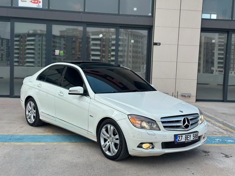 MERCEDES-BENZ C-SERISI