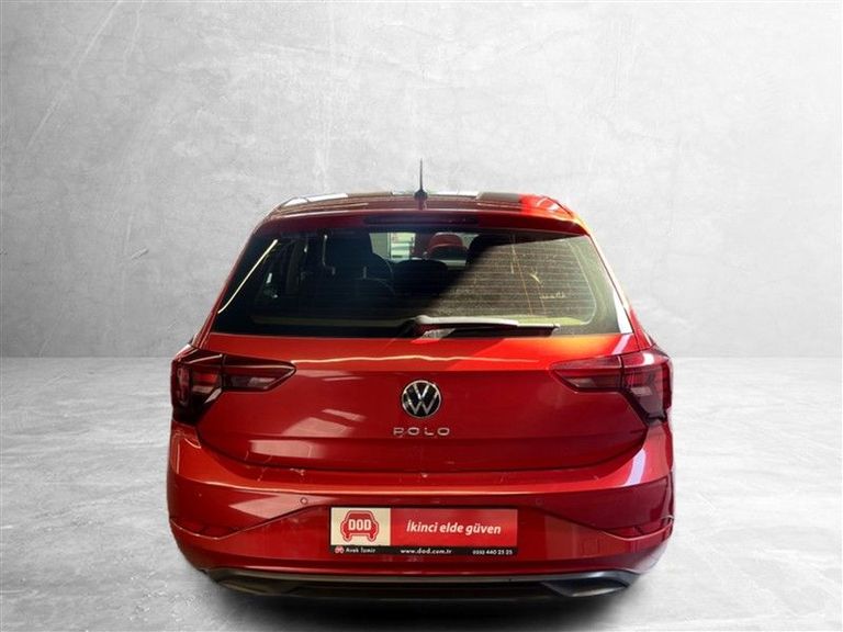 VOLKSWAGEN POLO