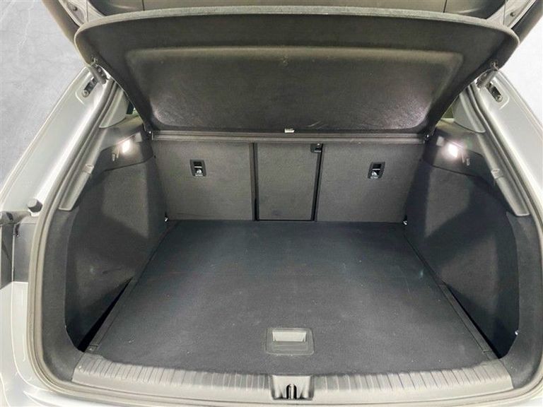 AUDI Q4