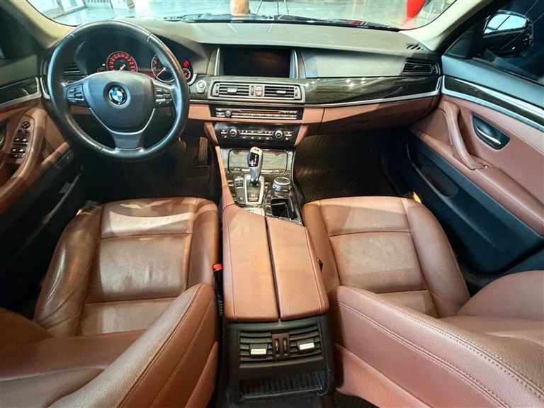 BMW 5 SERISI