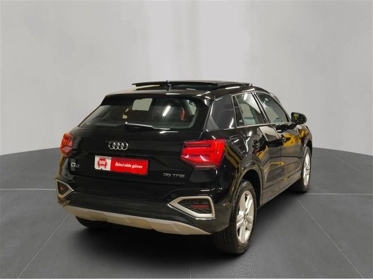 AUDI Q2
