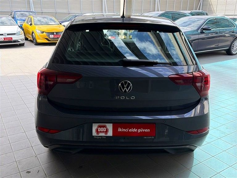 VOLKSWAGEN POLO