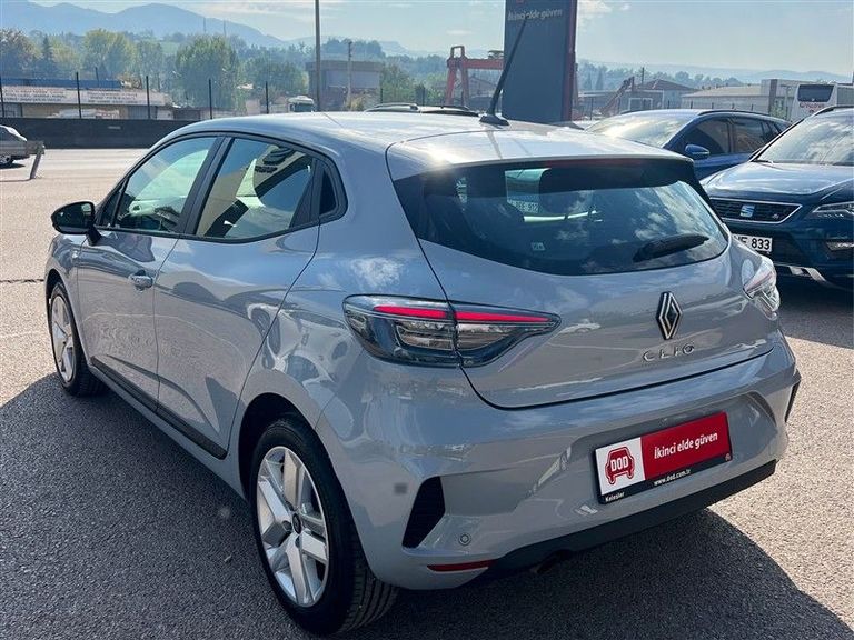 RENAULT CLIO