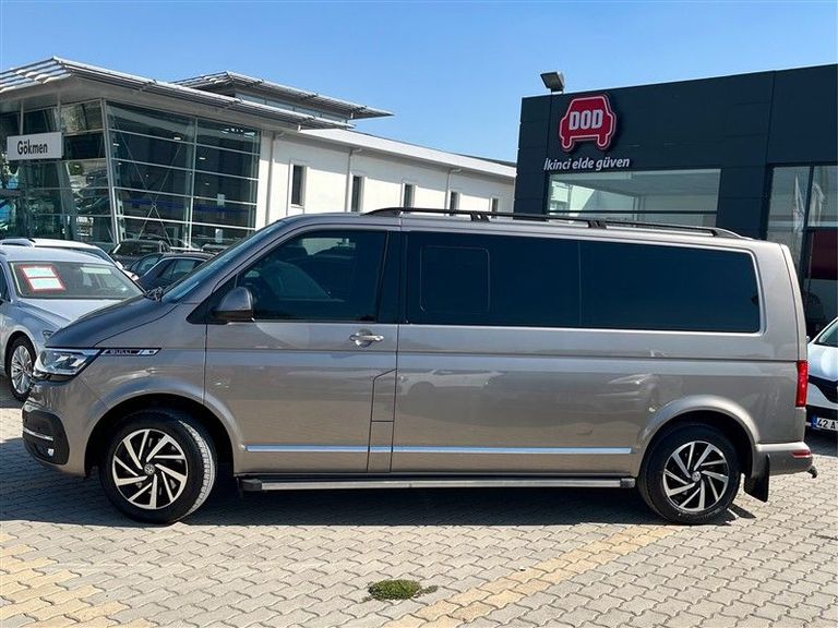 VOLKSWAGEN CARAVELLE