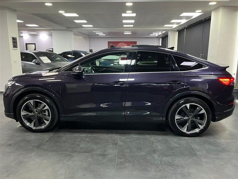 AUDI Q4 SPORTBACK