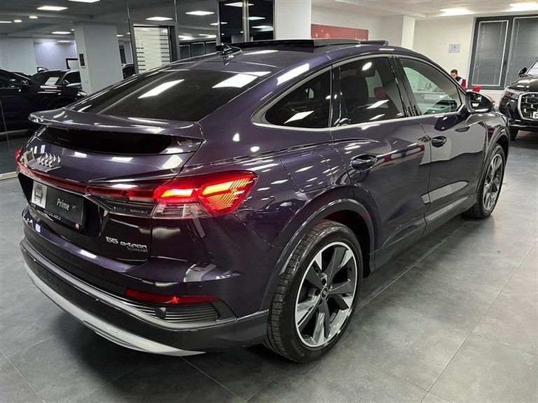 AUDI Q4 SPORTBACK