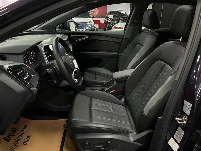 AUDI Q4 SPORTBACK