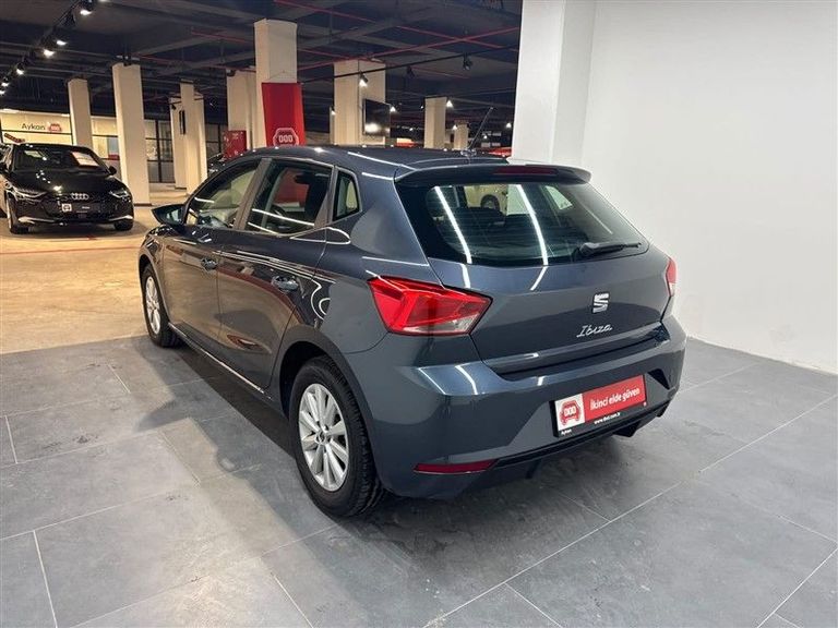 SEAT IBIZA