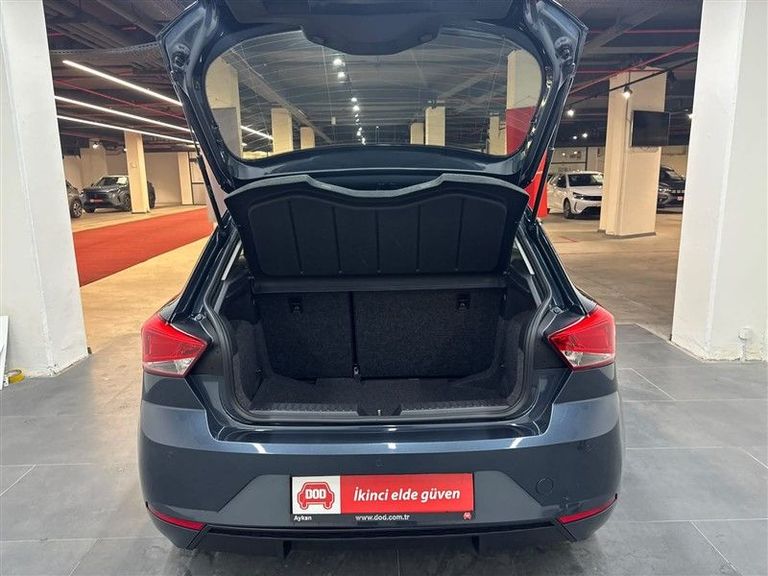 SEAT IBIZA