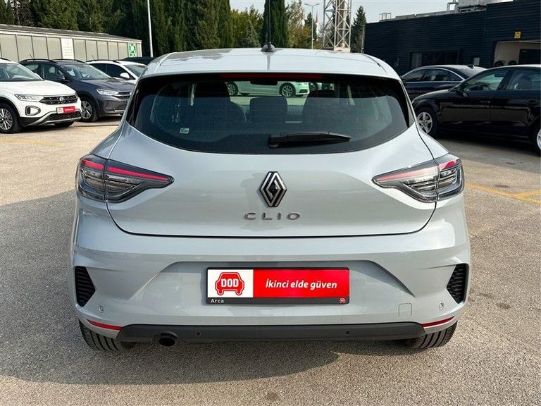 RENAULT CLIO