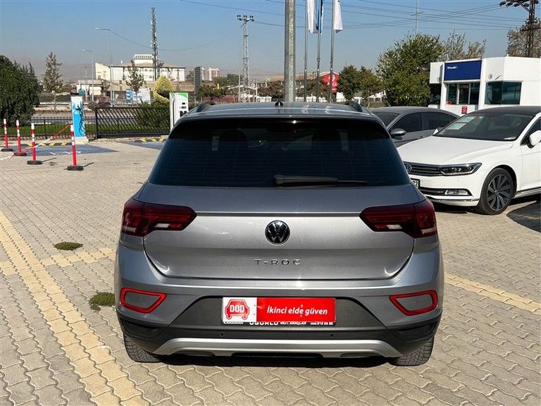 VOLKSWAGEN T-ROC