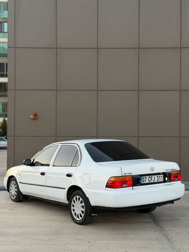 TOYOTA COROLLA