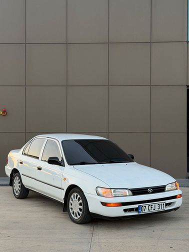 TOYOTA COROLLA