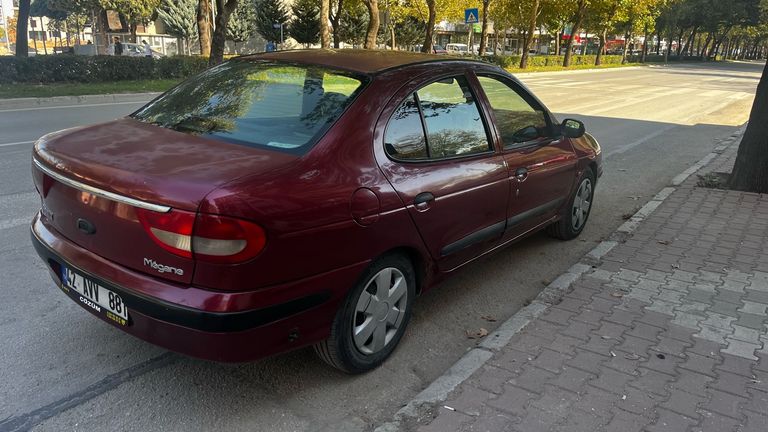 RENAULT MEGANE